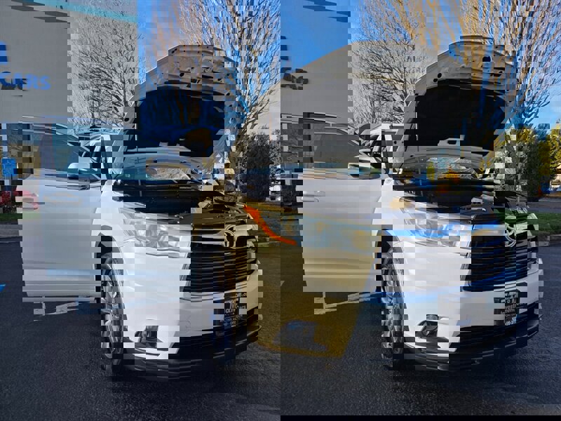 Used 2014 Toyota Highlander XLE image 26