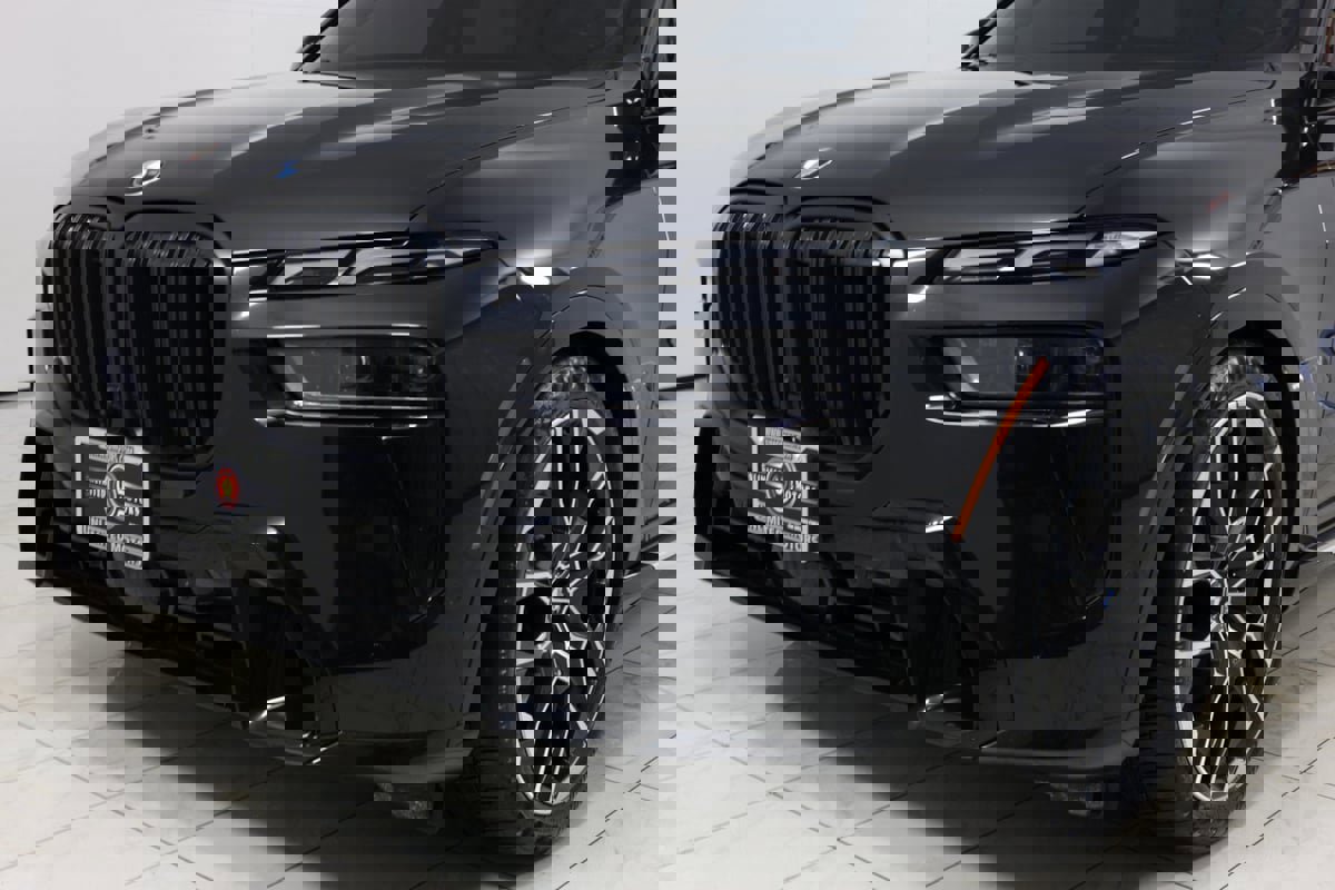 Used 2023 BMW X7 xDrive40i w/ M Sport Package image 52