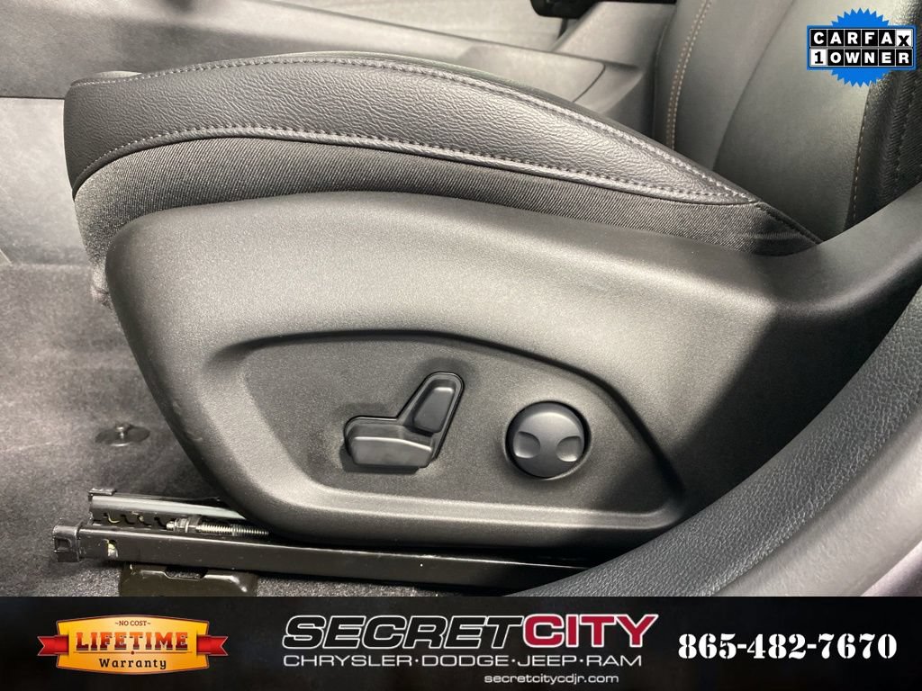 Used 2024 Jeep Compass Latitude AWD/4WD image 13