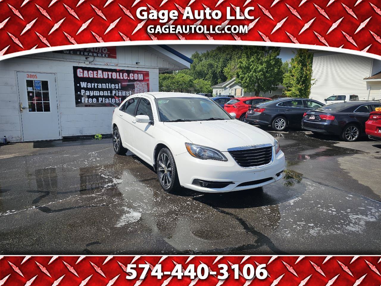 Used 2013 Chrysler 200 Touring w/ S Exterior Appearance Pkg FWD image 1