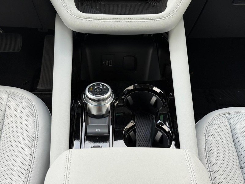 New 2026 Ford Explorer Platinum w/ LUX Leather Package image 8