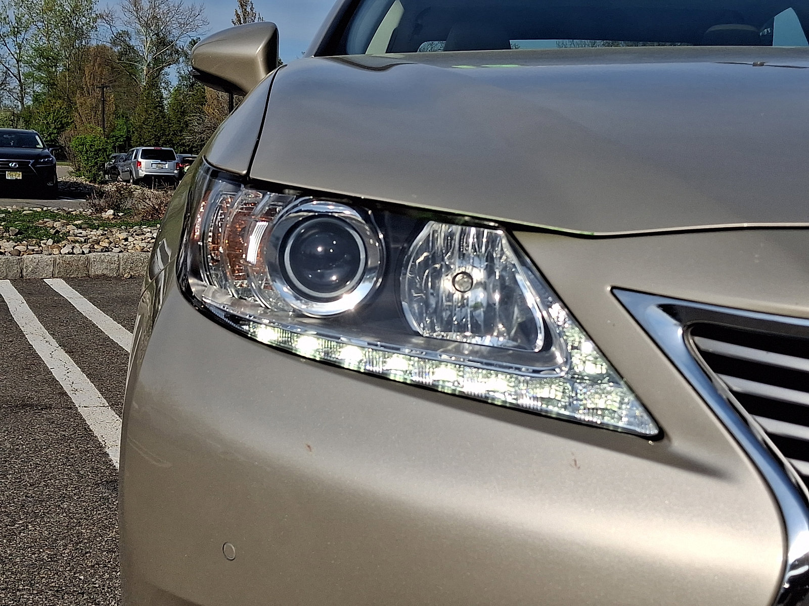 Used 2013 Lexus ES 300h w/ Luxury Pkg FWD image 9