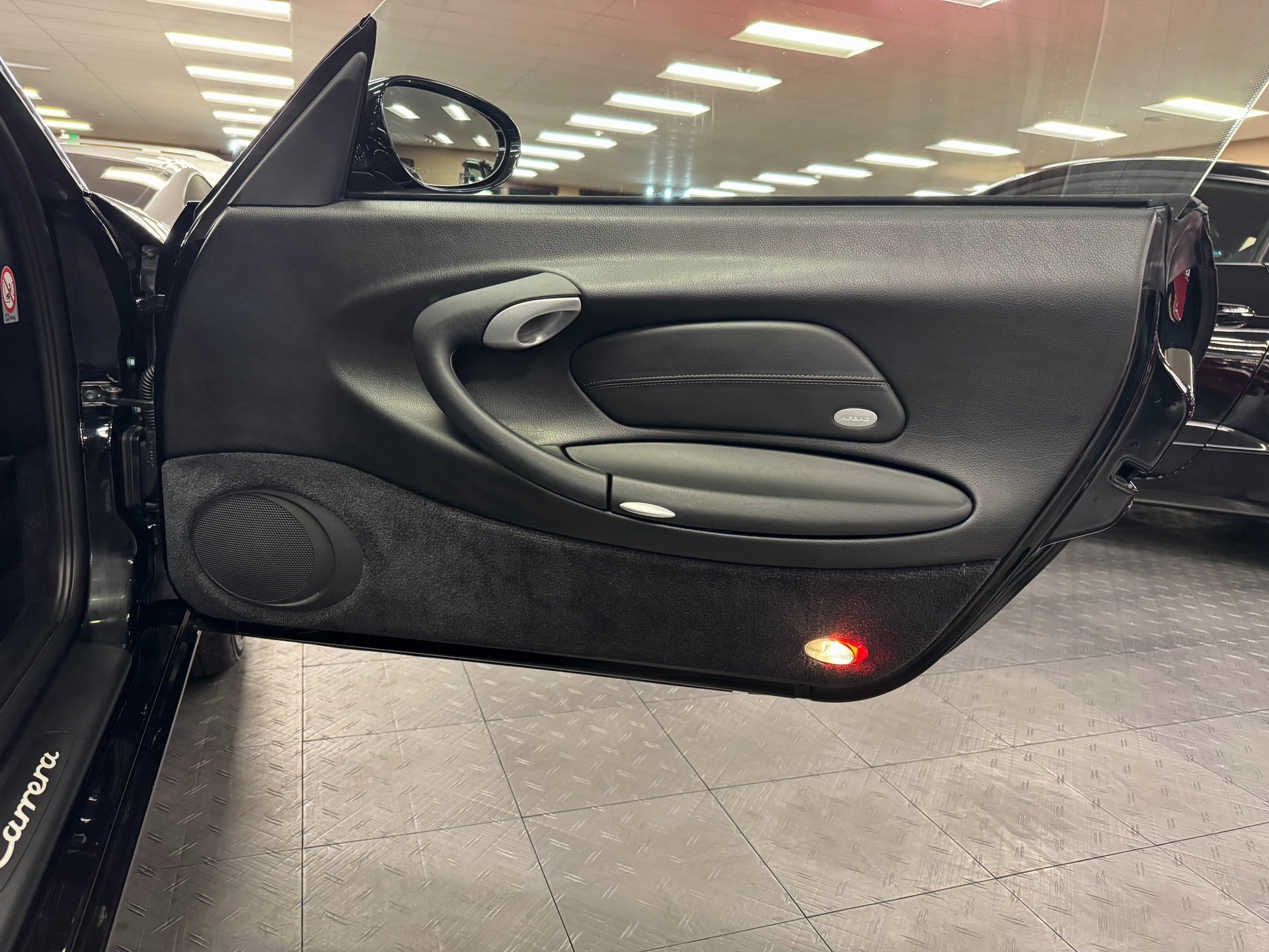 Used 2003 Porsche 911 Carrera image 43