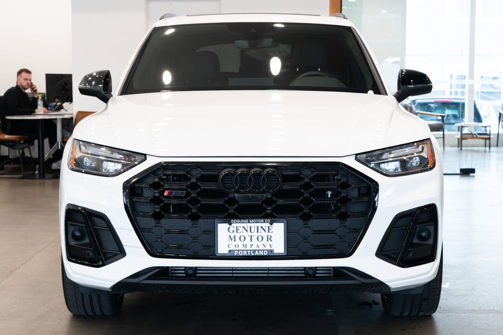 Used 2022 Audi SQ5 Premium Plus w/ Premium Plus Package image 2