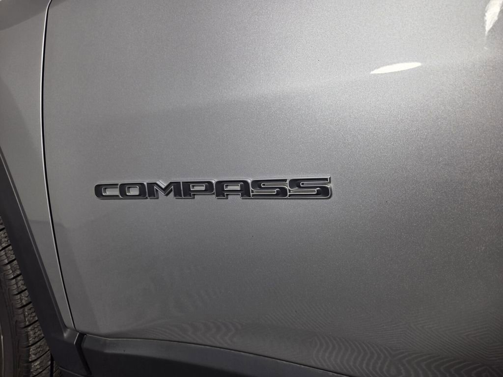 Used 2019 Jeep Compass Limited w/ Advanced Safety Group image 12