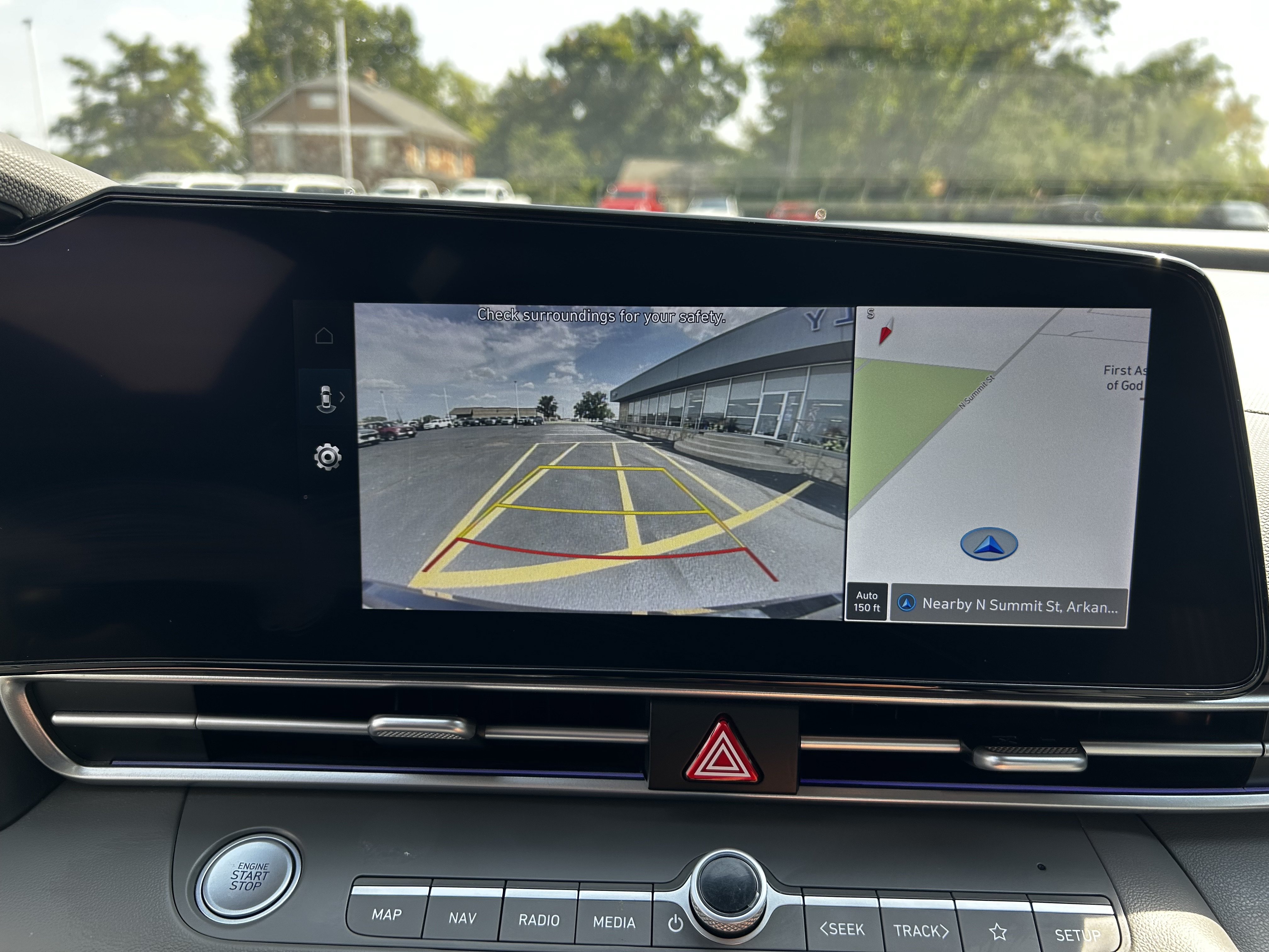 Used 2025 Hyundai Elantra SEL FWD image 30
