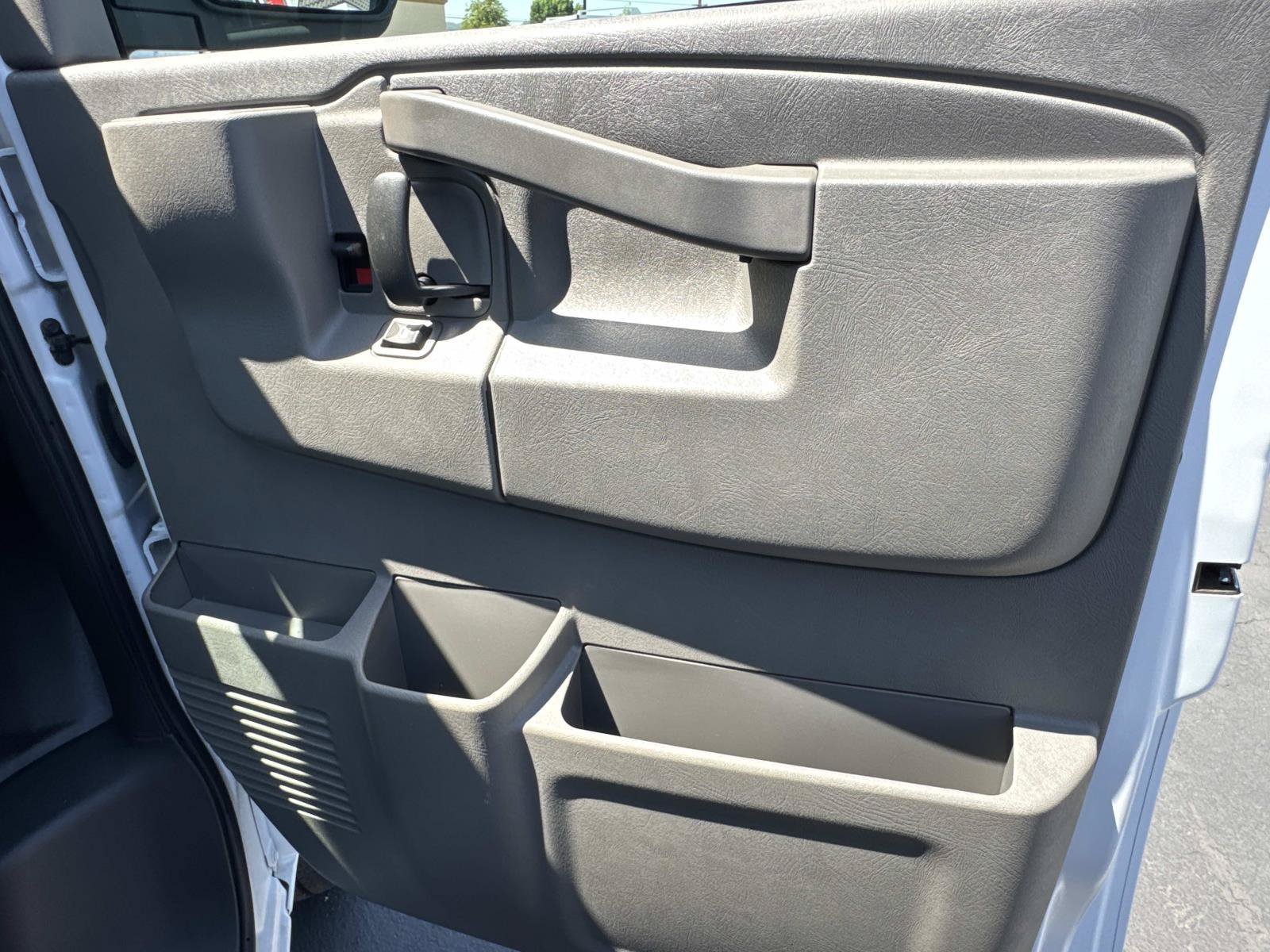 New 2025 GMC Savana 2500 w/ Driver Convenience Package RWD image 26