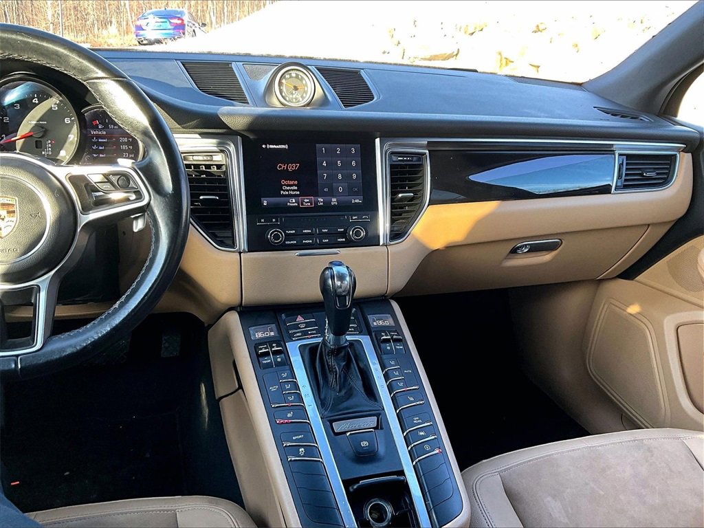 Used 2018 Porsche Macan image 27