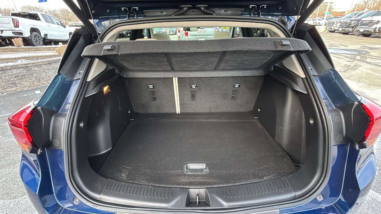 Certified 2022 Buick Encore GX Essence w/ Advanced Technology Package image 30