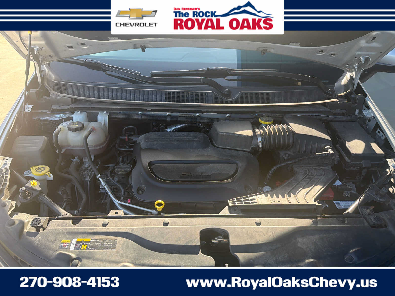 Used 2023 Chrysler Voyager LX FWD image 13
