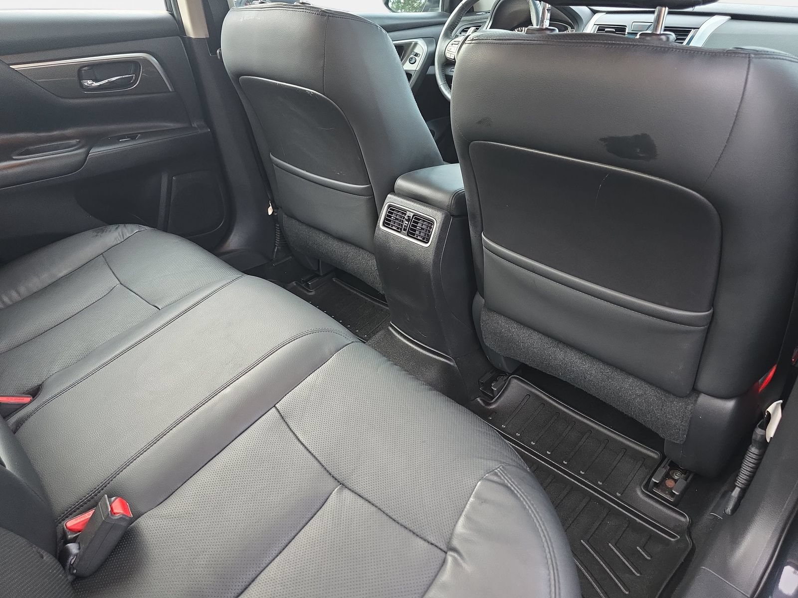 Used 2015 Nissan Altima 3.5 SL FWD image 11