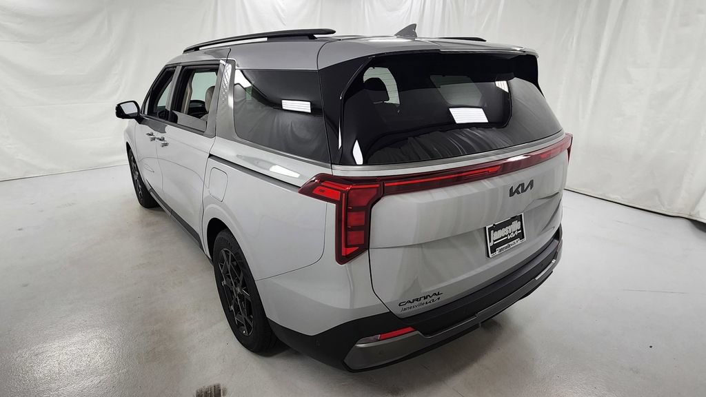 New 2027 Kia Carnival SX w/ Dark Edition Package FWD image 5
