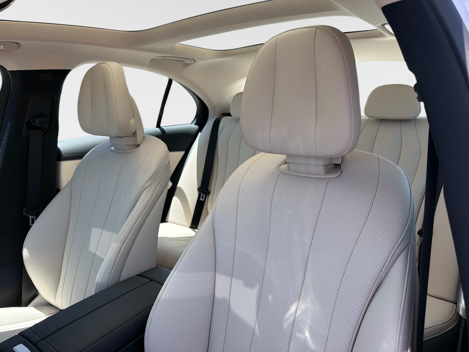 Certified 2026 Mercedes-Benz E 450 4MATIC Sedan image 19