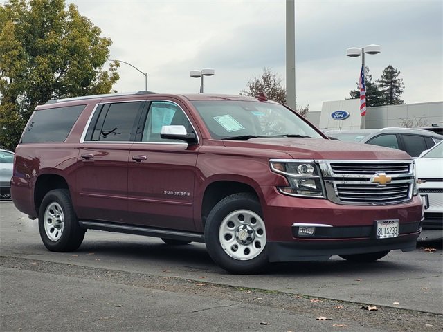 Used 2020 Chevrolet Suburban Premier image 2