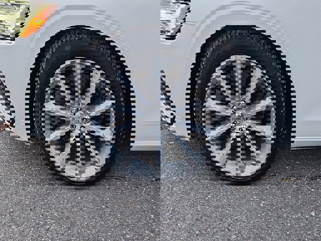 Used 2020 Volvo S60 T6 Momentum w/ Protection Package Premier image 7