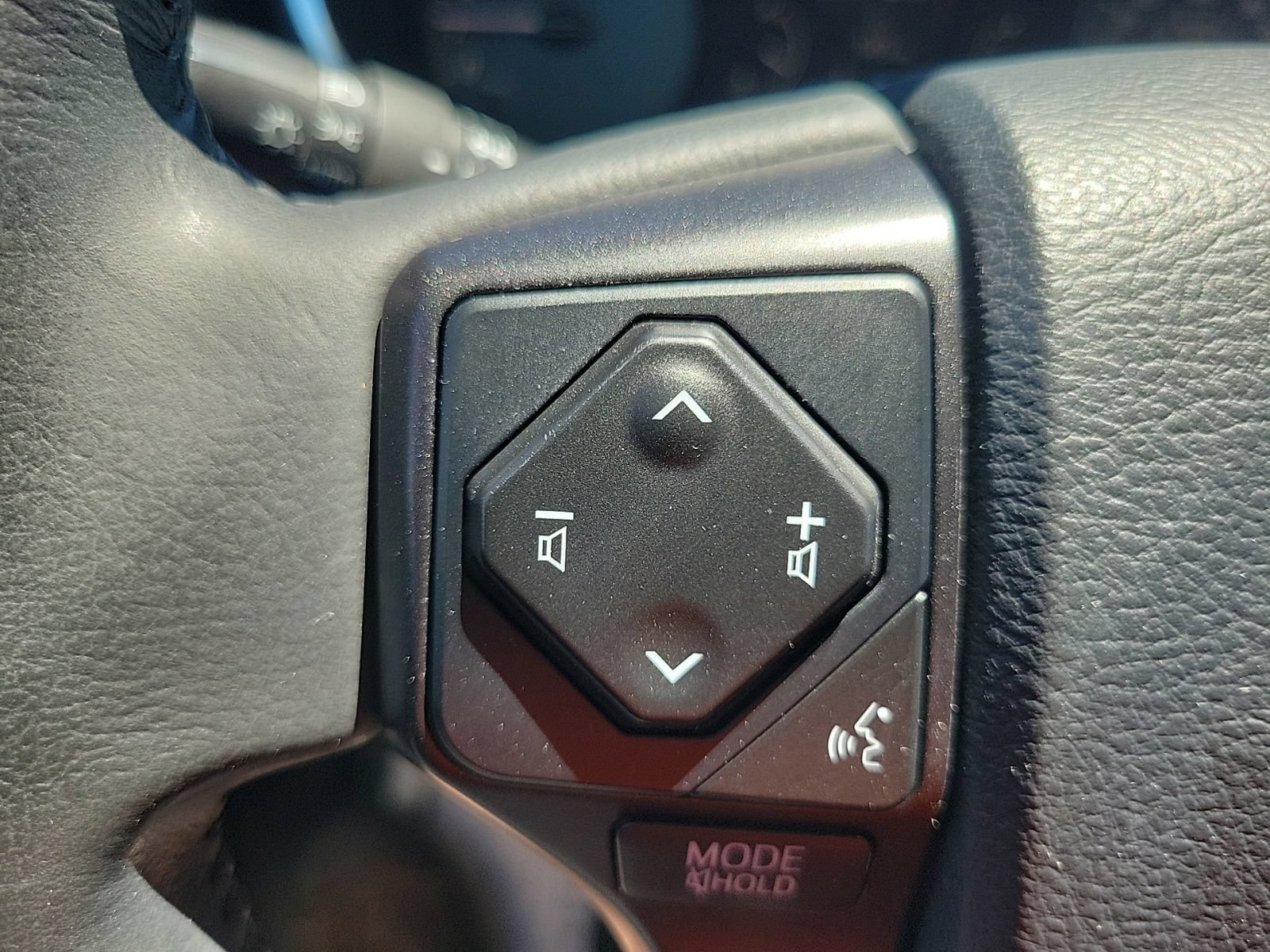 Used 2018 Toyota Sequoia Limited w/ Safety & Convenience Package AWD/4WD image 26