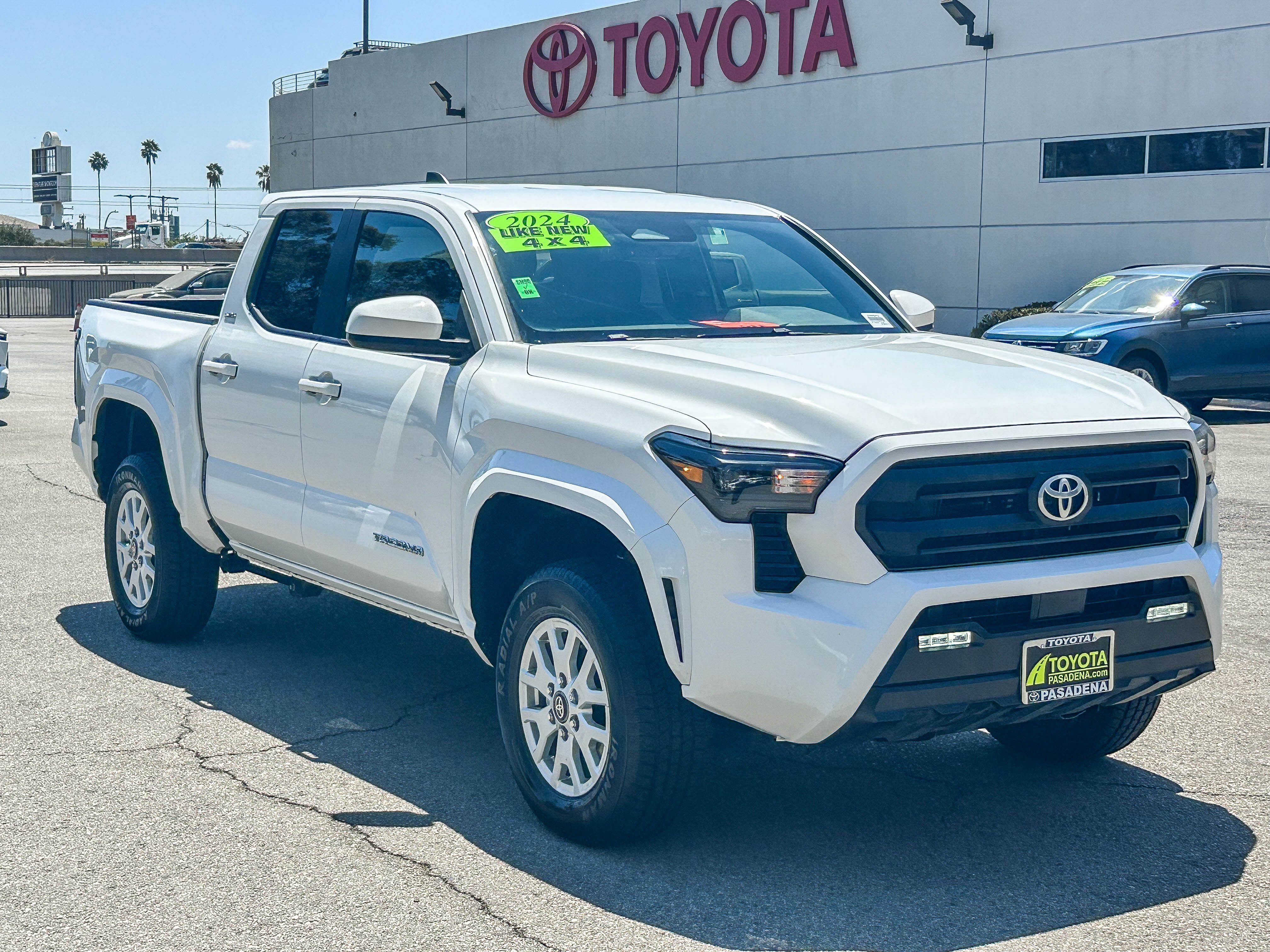 Used 2024 Toyota Tacoma SR5 AWD/4WD image 3