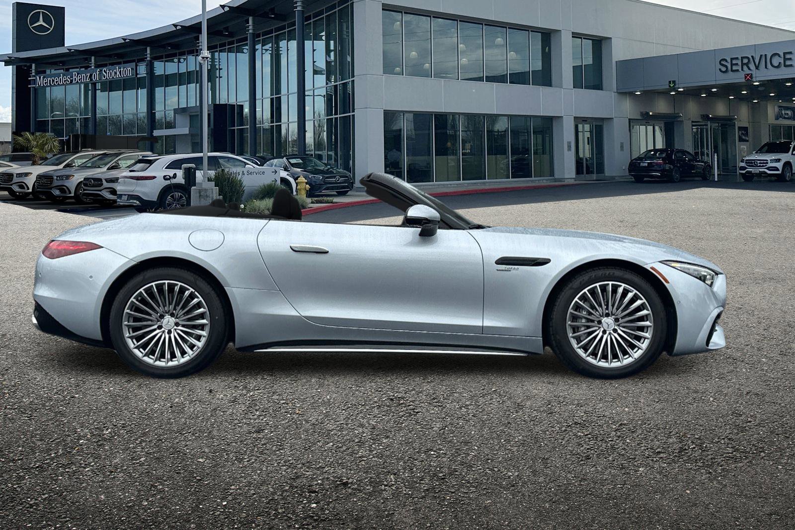 New 2025 Mercedes-Benz SL 43 AMG image 3