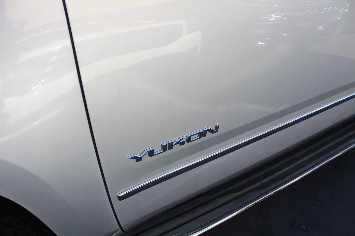 Used 2015 GMC Yukon SLT w/ Open Road Package AWD/4WD image 12