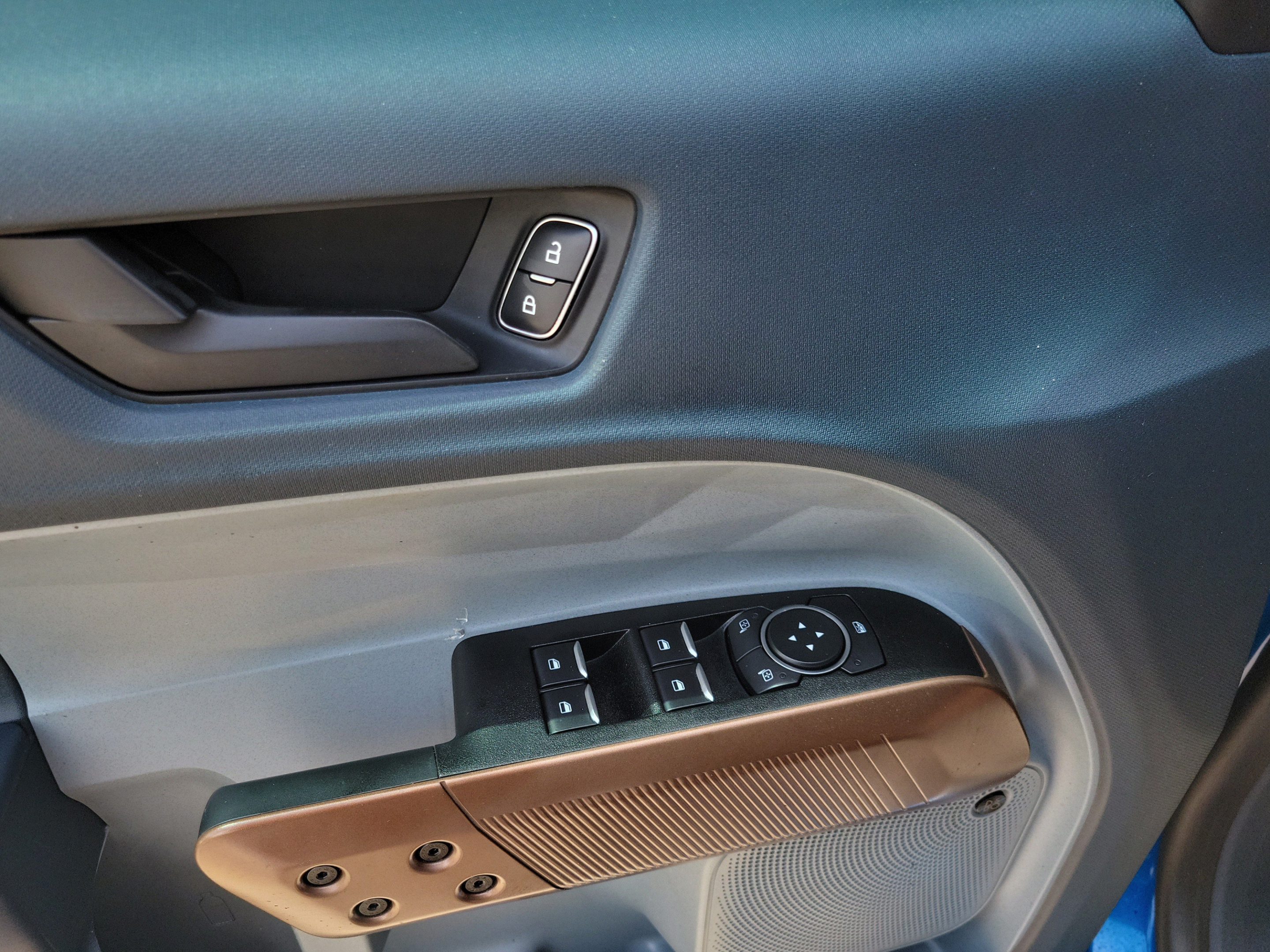 Used 2022 Ford Maverick Lariat w/ Lariat Luxury Package FWD image 15