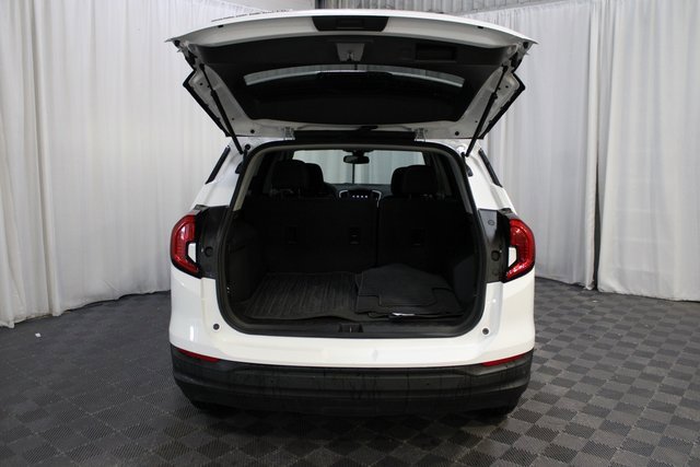 Used 2023 GMC Terrain SLE image 7