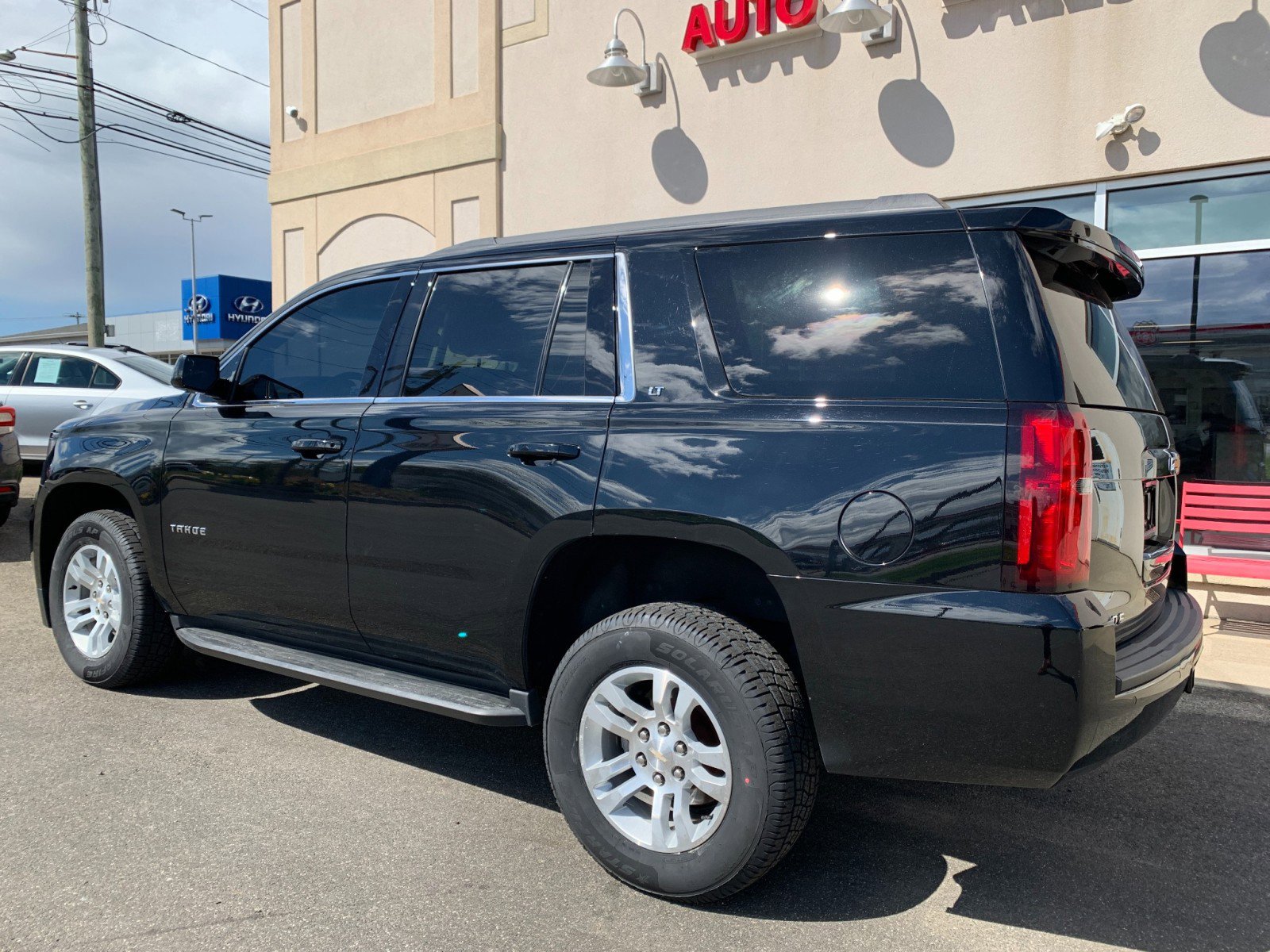 Used 2019 Chevrolet Tahoe LT image 5