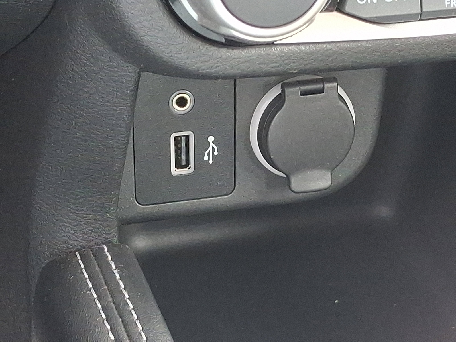 Used 2020 Nissan Kicks SV FWD image 23