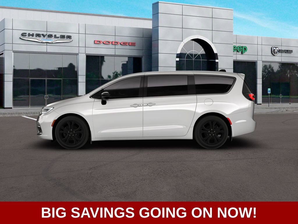 New 2026 Chrysler Pacifica Select image 3