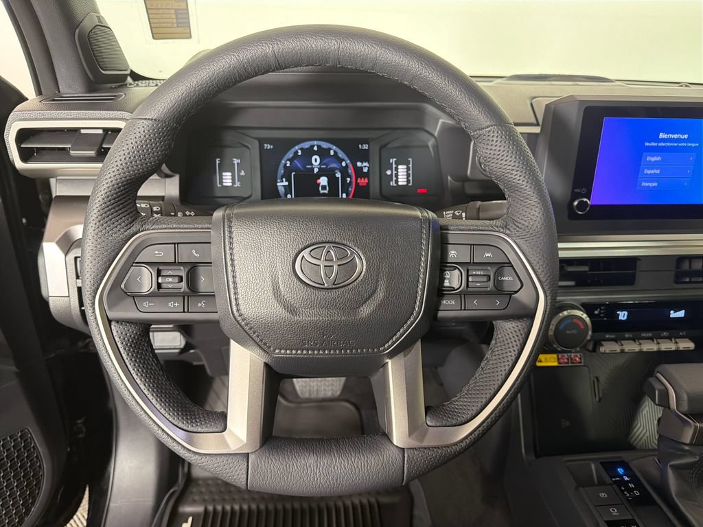 Used 2025 Toyota Tacoma SR5 AWD/4WD image 12