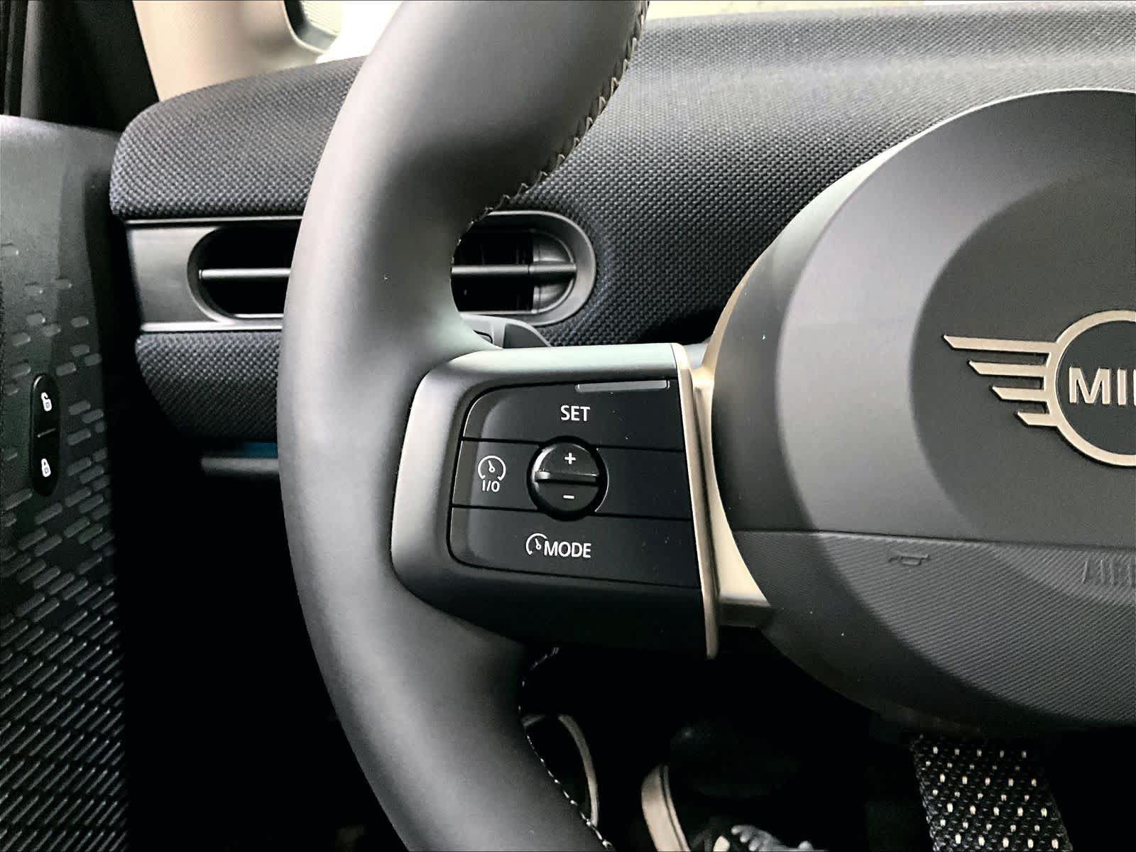 Used 2025 MINI Cooper S FWD image 21