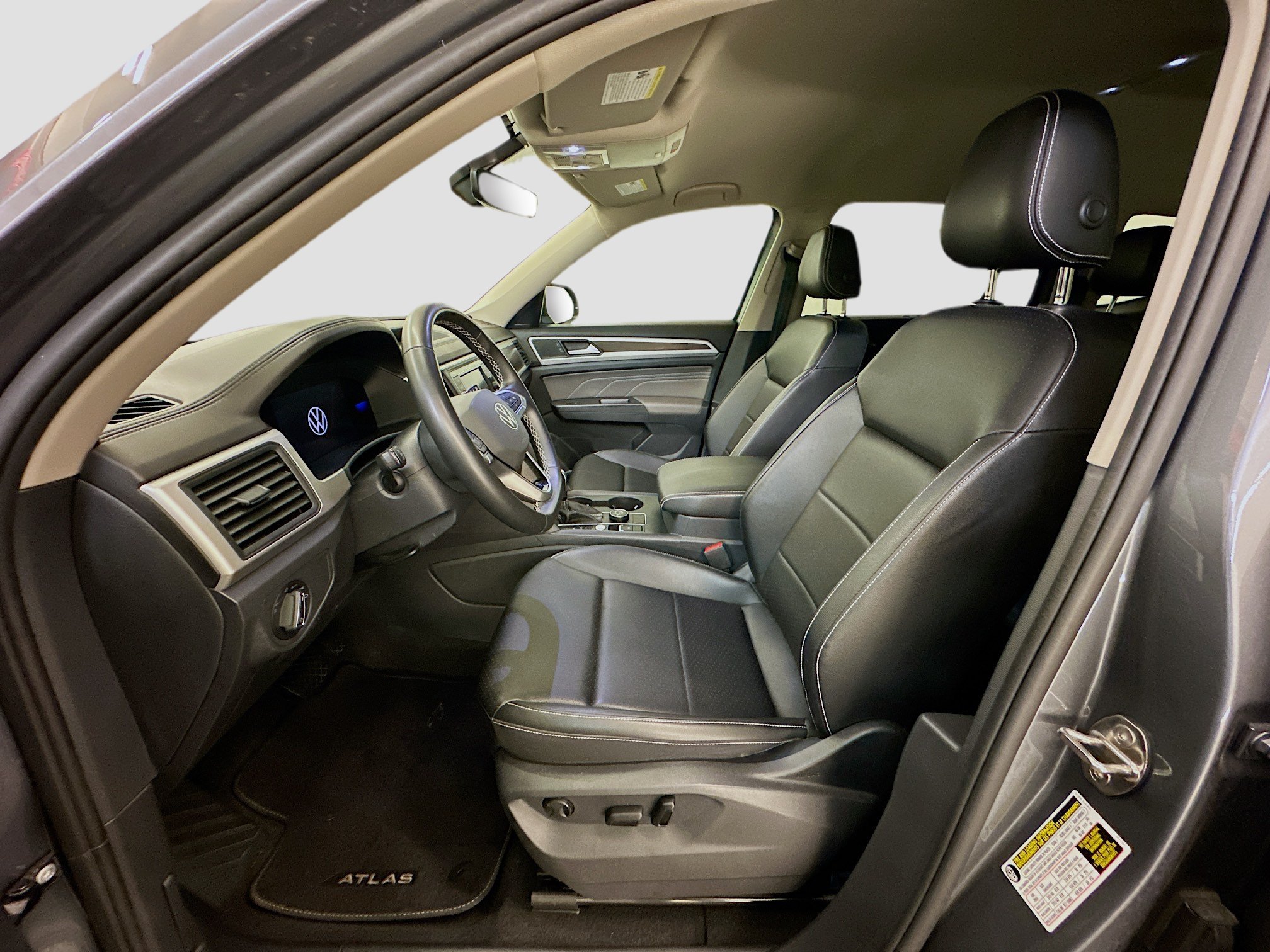 Used 2023 Volkswagen Atlas SE AWD/4WD image 13