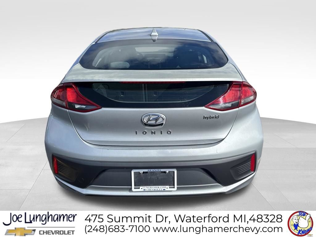 Used 2020 Hyundai Ioniq SE FWD image 4