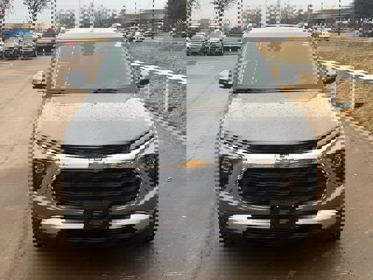 Used 2025 Chevrolet TrailBlazer LT image 2