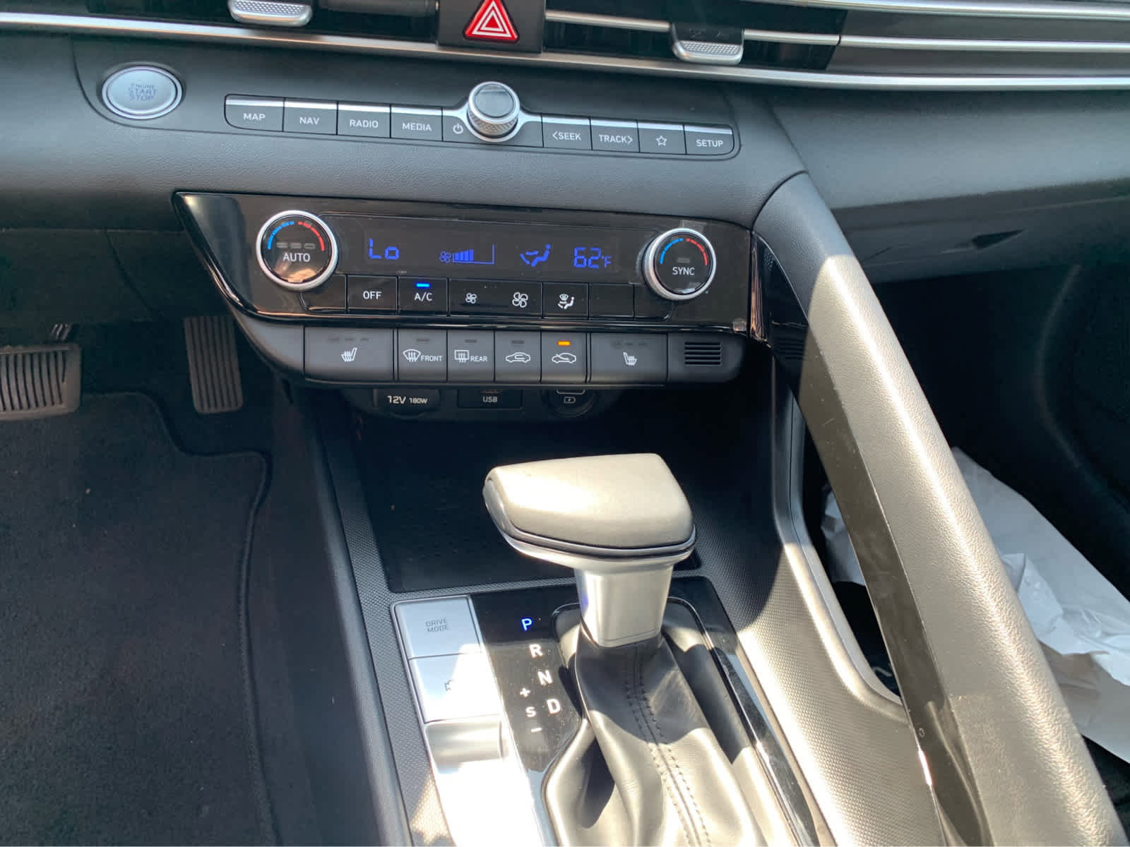 Used 2023 Hyundai Elantra SEL w/ Convenience Package FWD image 19