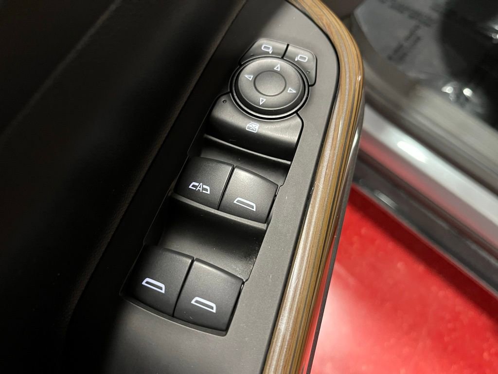 Certified 2023 GMC Acadia SLE w/ Driver Convenience Package image 25