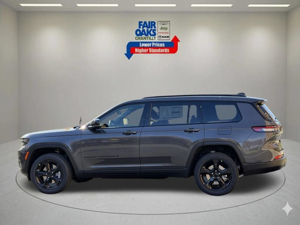New 2025 Jeep Grand Cherokee L Laredo AWD/4WD image 10