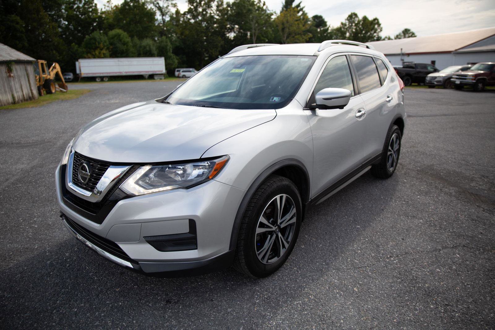 Used 2019 Nissan Rogue SV w/ Premium Package image 7