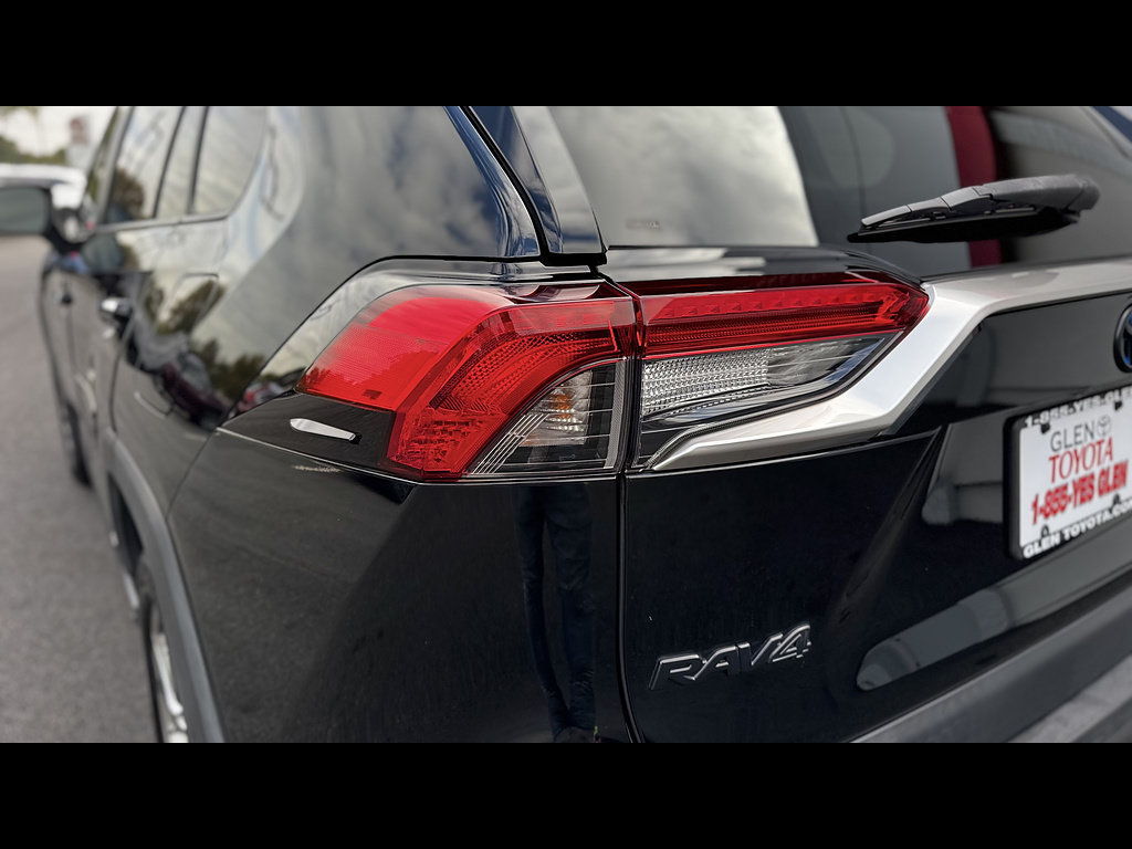 Used 2019 Toyota RAV4 Limited w/ Carpet Mat Package AWD/4WD image 14