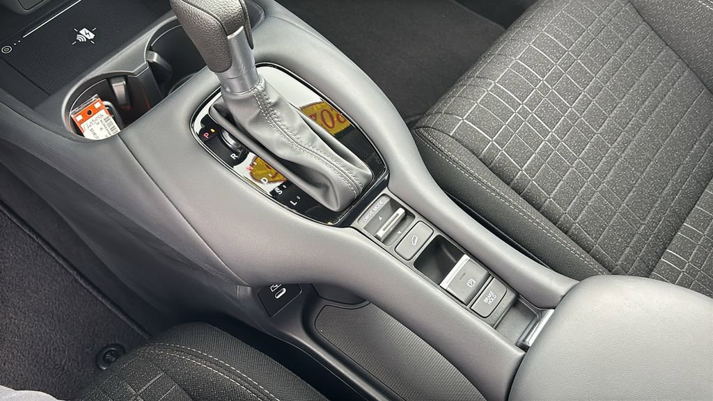 Certified 2026 Honda HR-V LX image 21