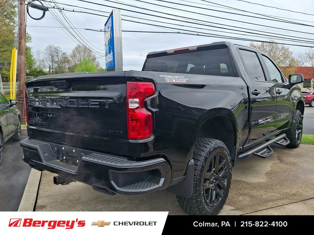 Certified 2025 Chevrolet Silverado 1500 Custom Trail Boss w/ LPO, Dark Essentials Package AWD/4WD image 5