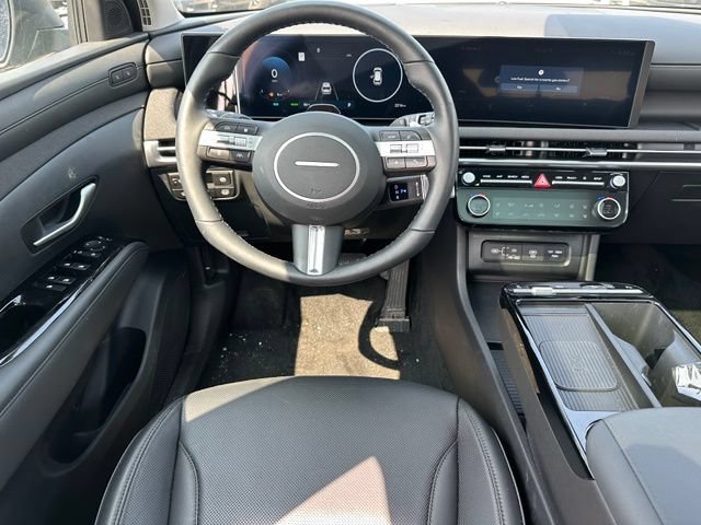 Used 2025 Hyundai Tucson Limited AWD/4WD image 17
