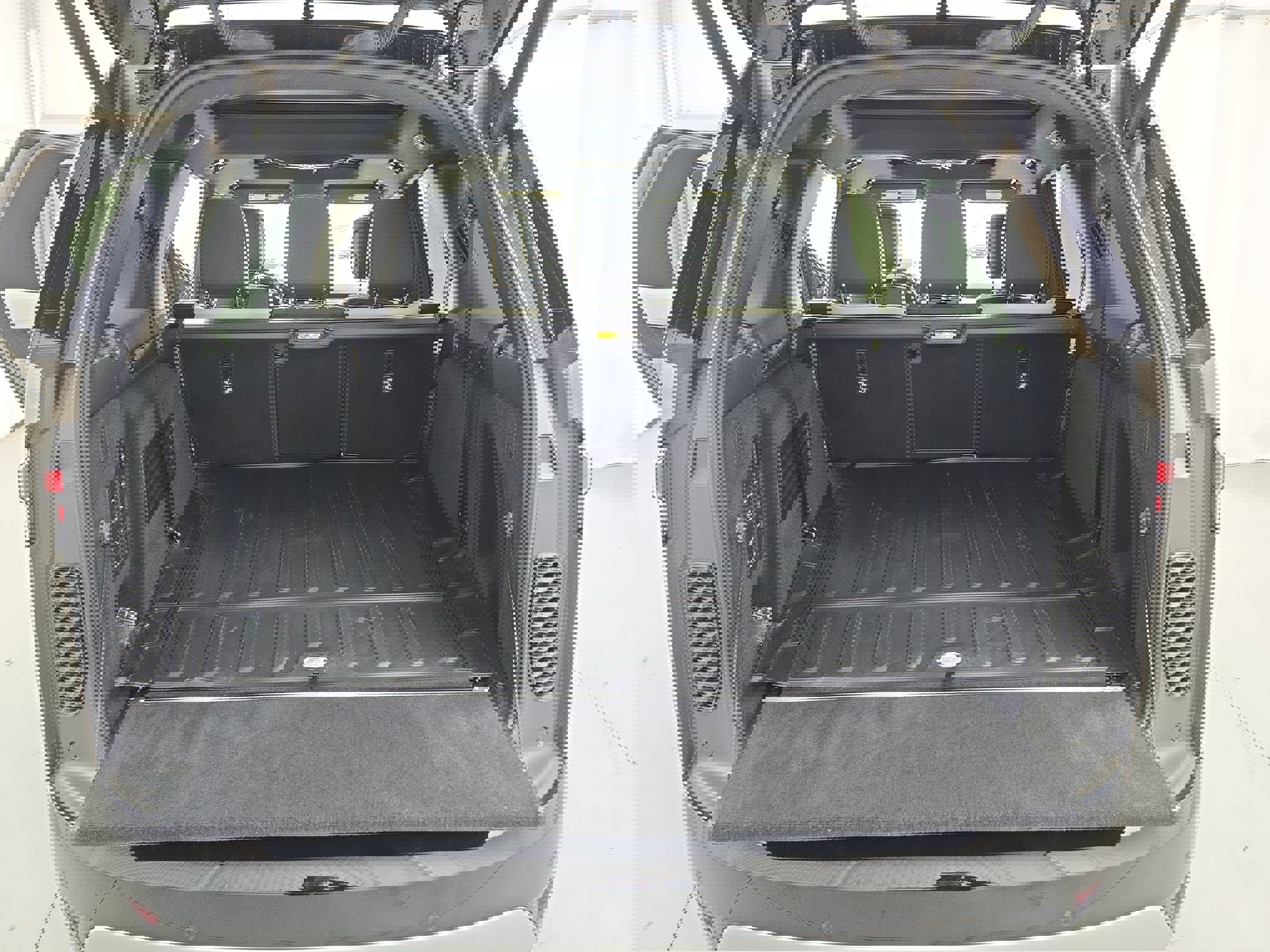 Certified 2024 Land Rover Discovery Metropolitan Edition image 12