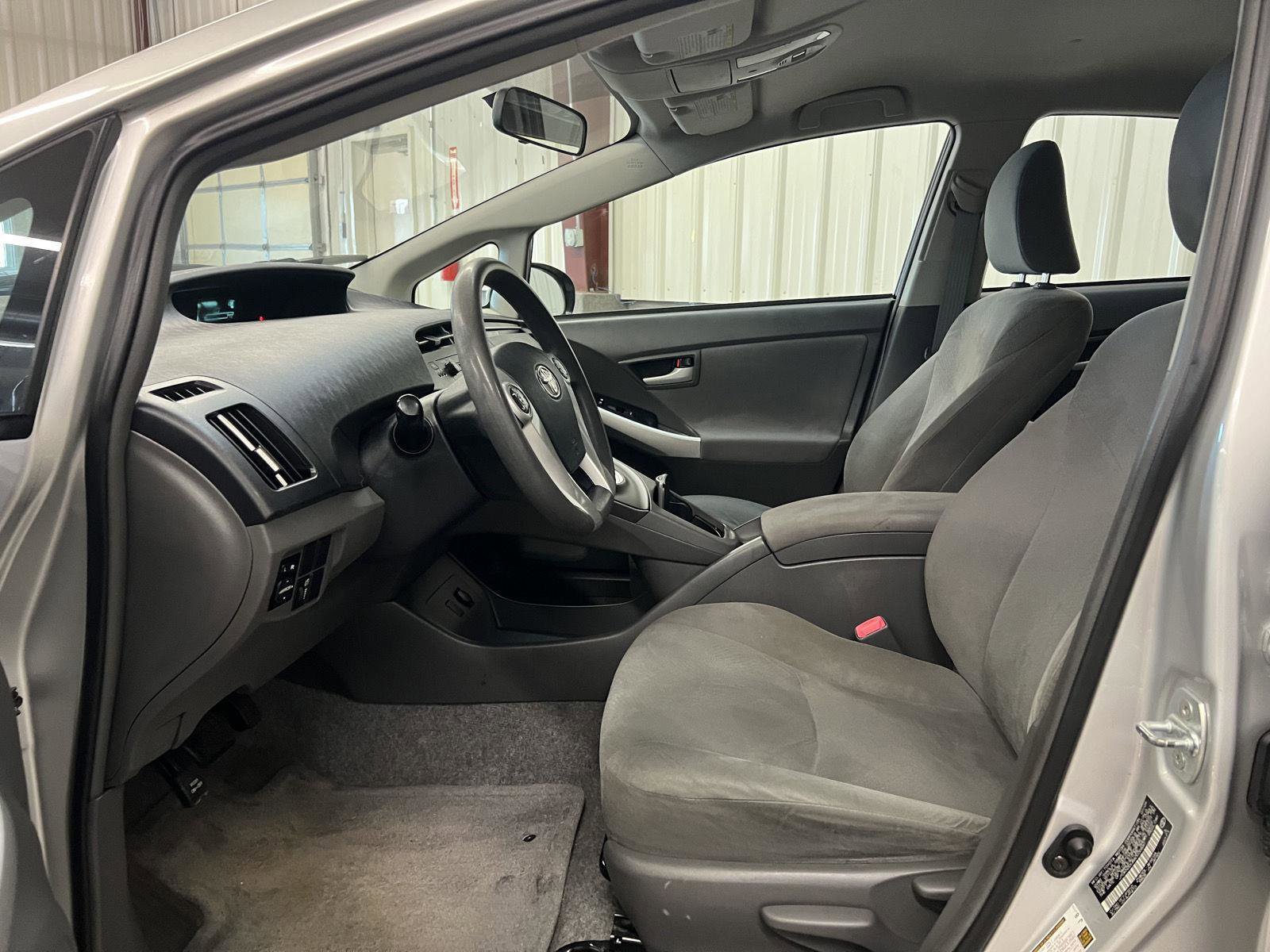 Used 2010 Toyota Prius Five image 17