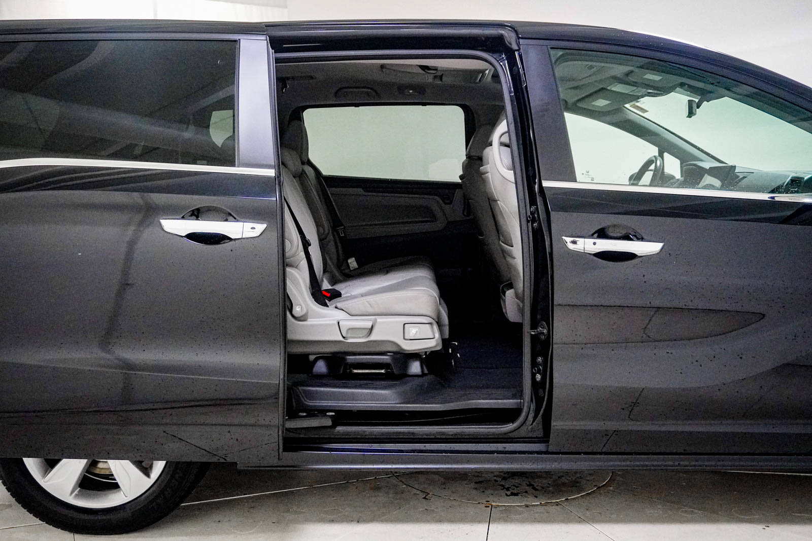 Used 2018 Honda Odyssey EX-L image 35