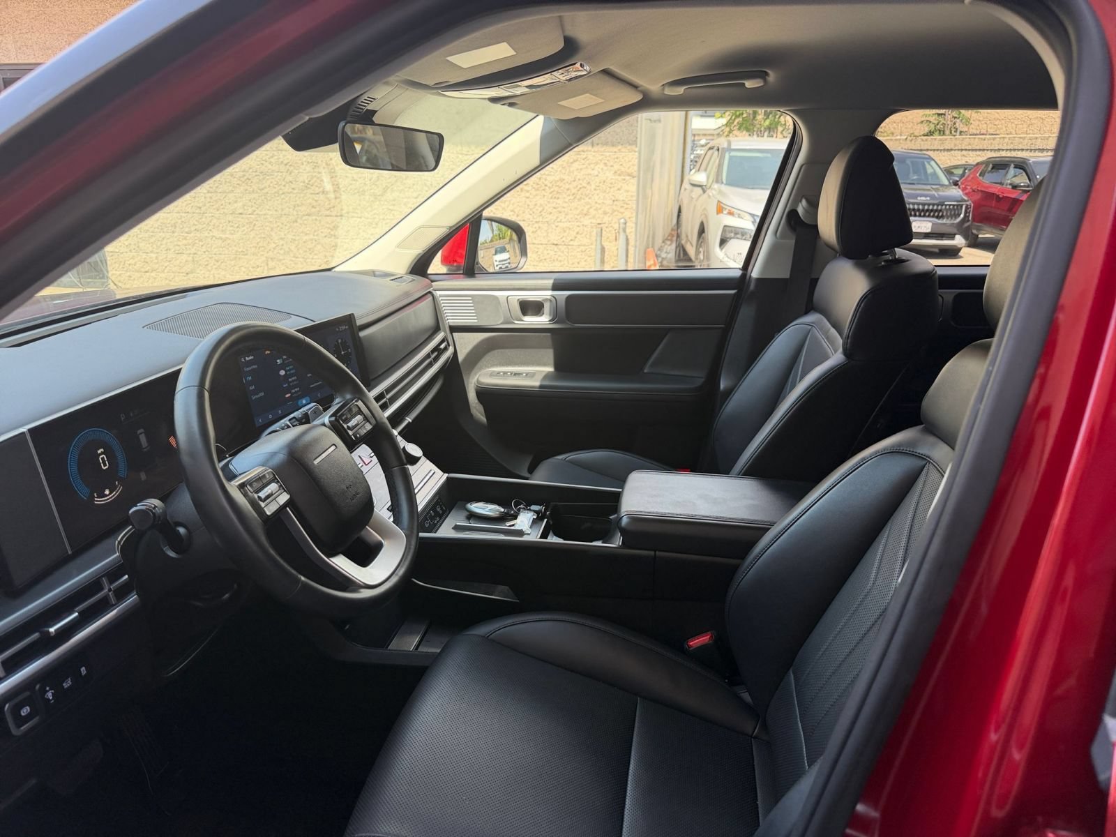 Used 2025 Hyundai Santa Fe SEL AWD/4WD image 28
