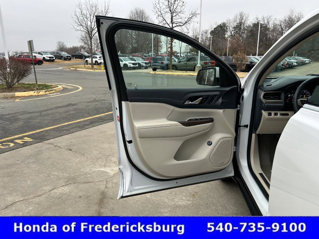 Used 2021 GMC Acadia Denali w/ Denali Ultimate Package image 16