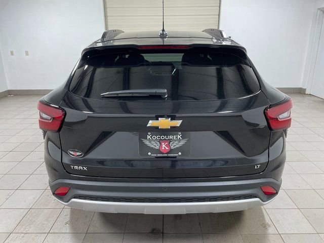 New 2026 Chevrolet Trax LT w/ Driver Confidence Package FWD image 5