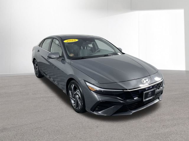 Certified 2025 Hyundai Elantra SEL FWD image 12