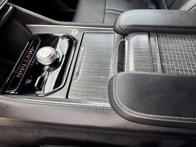 Used 2024 Jeep Wagoneer Series II w/ Flexible Seating Group AWD/4WD image 27