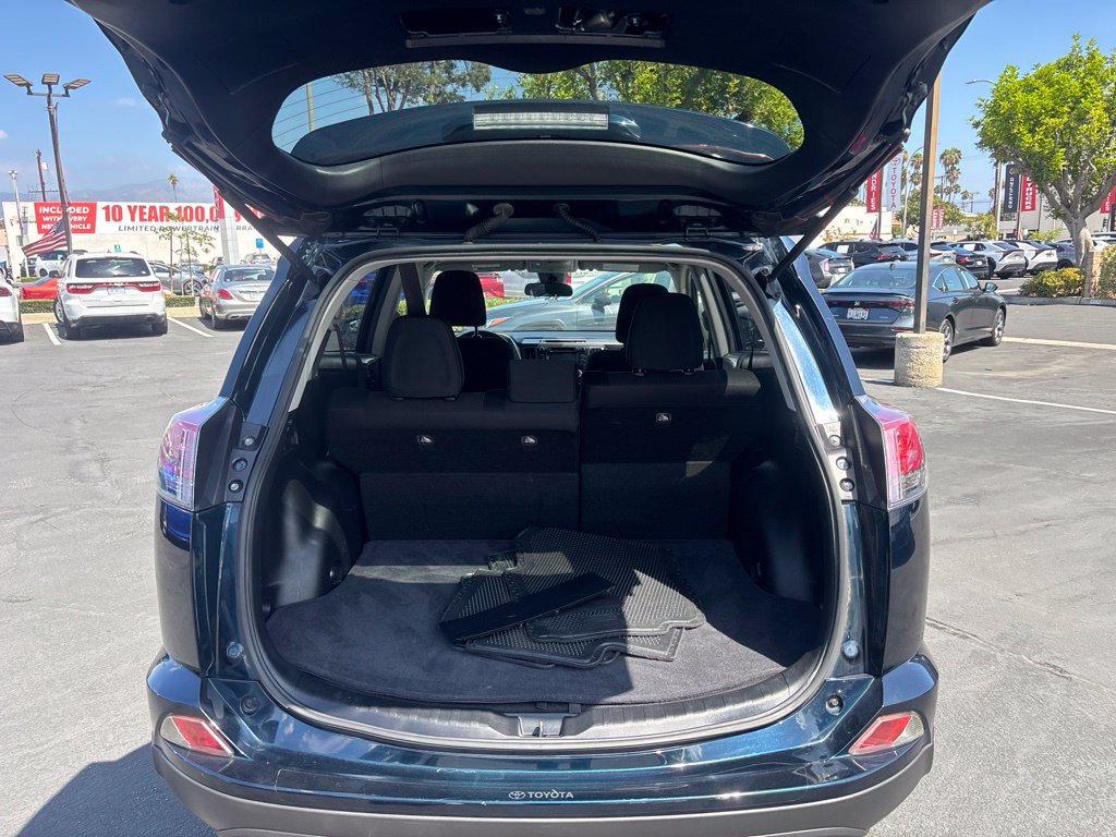 Used 2018 Toyota RAV4 LE w/ All Weather Liner Package FWD image 10